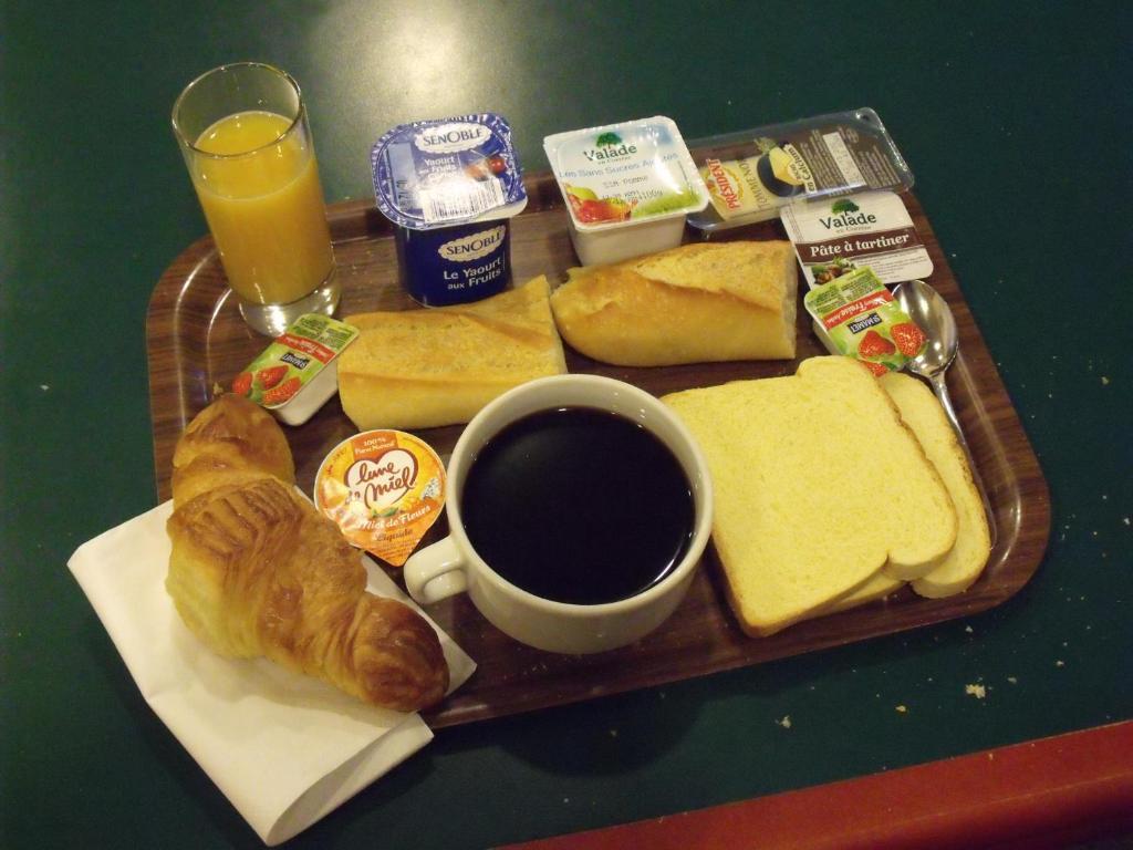 Quick Palace Auxerre 몽테우 외부 사진